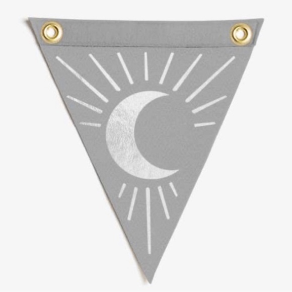 URBAN OUTFITTERS HOME The Rise And Fall Mini Flag Felt Gray - Picture 9 of 12